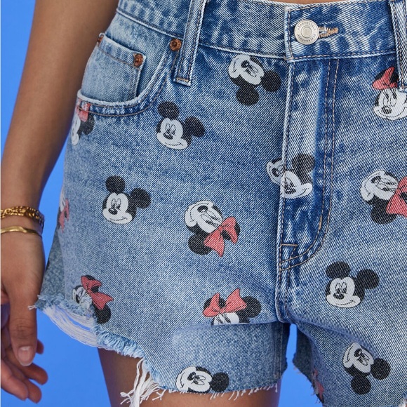 Disney Aeropostale Mickey & Friends Women's Denim Cut Off Shorts 10 Blue - Picture 2 of 10